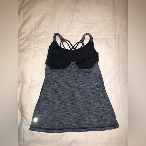 lululemon tank top with sports bra - Picture 2 of 4
